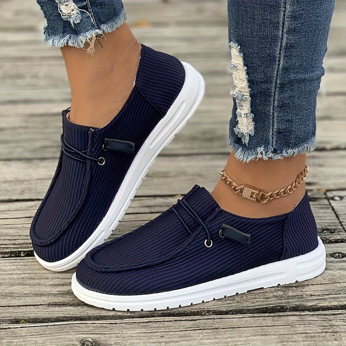 Casual Slip-On Skateboard Sneakers