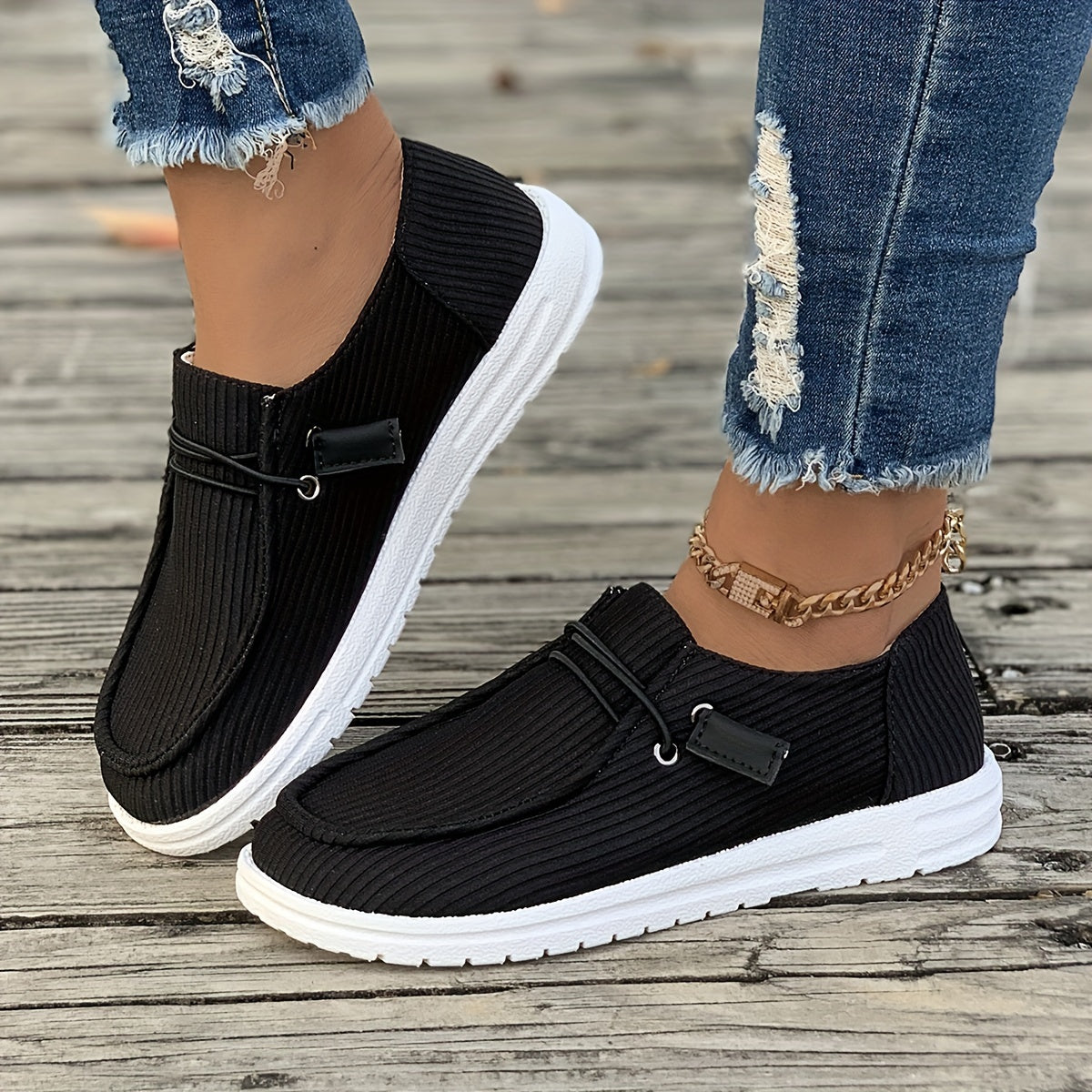 Casual Slip-On Skateboard Sneakers