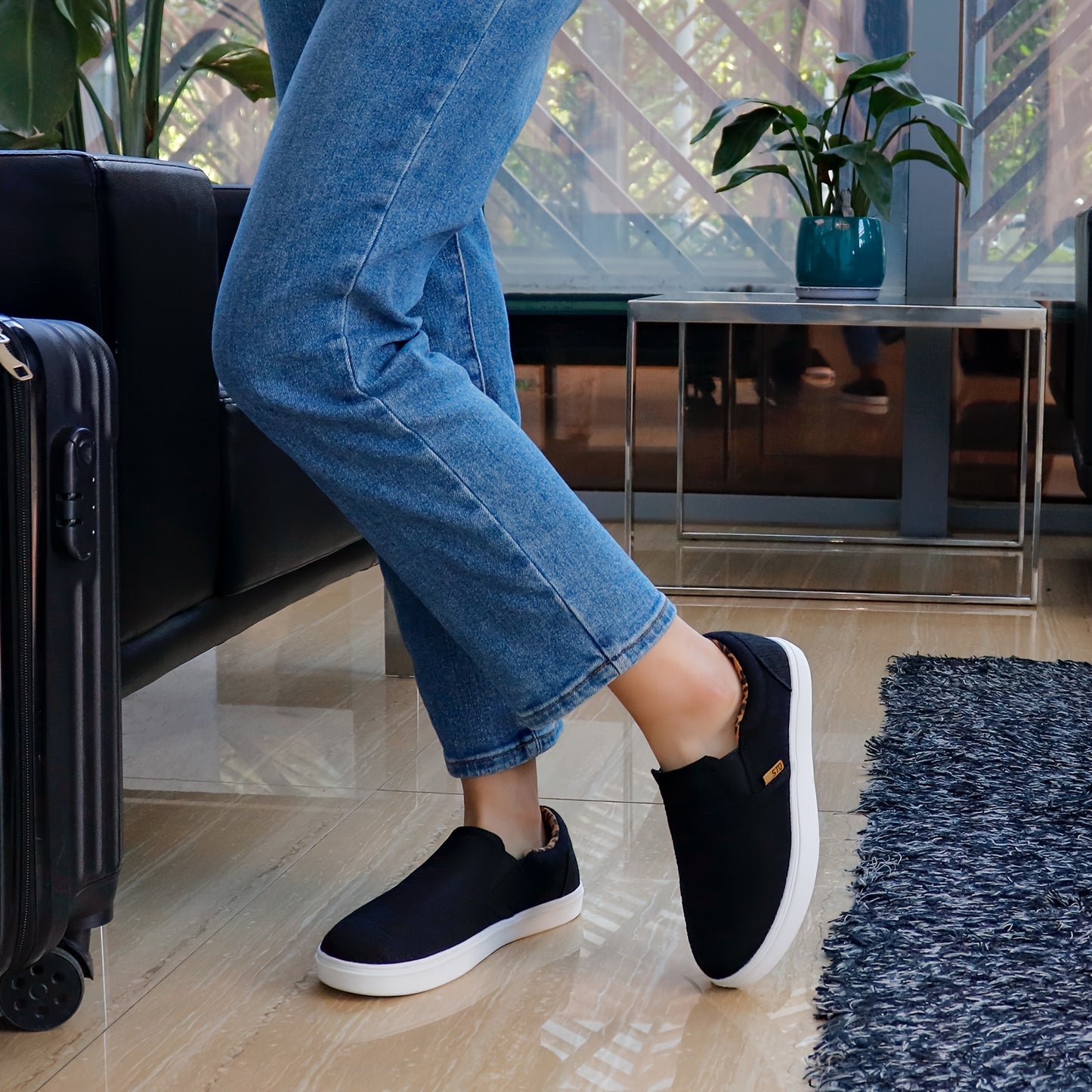 Casual Comfort Loafers – Lightweight & Breathable Low-Top Sneakers