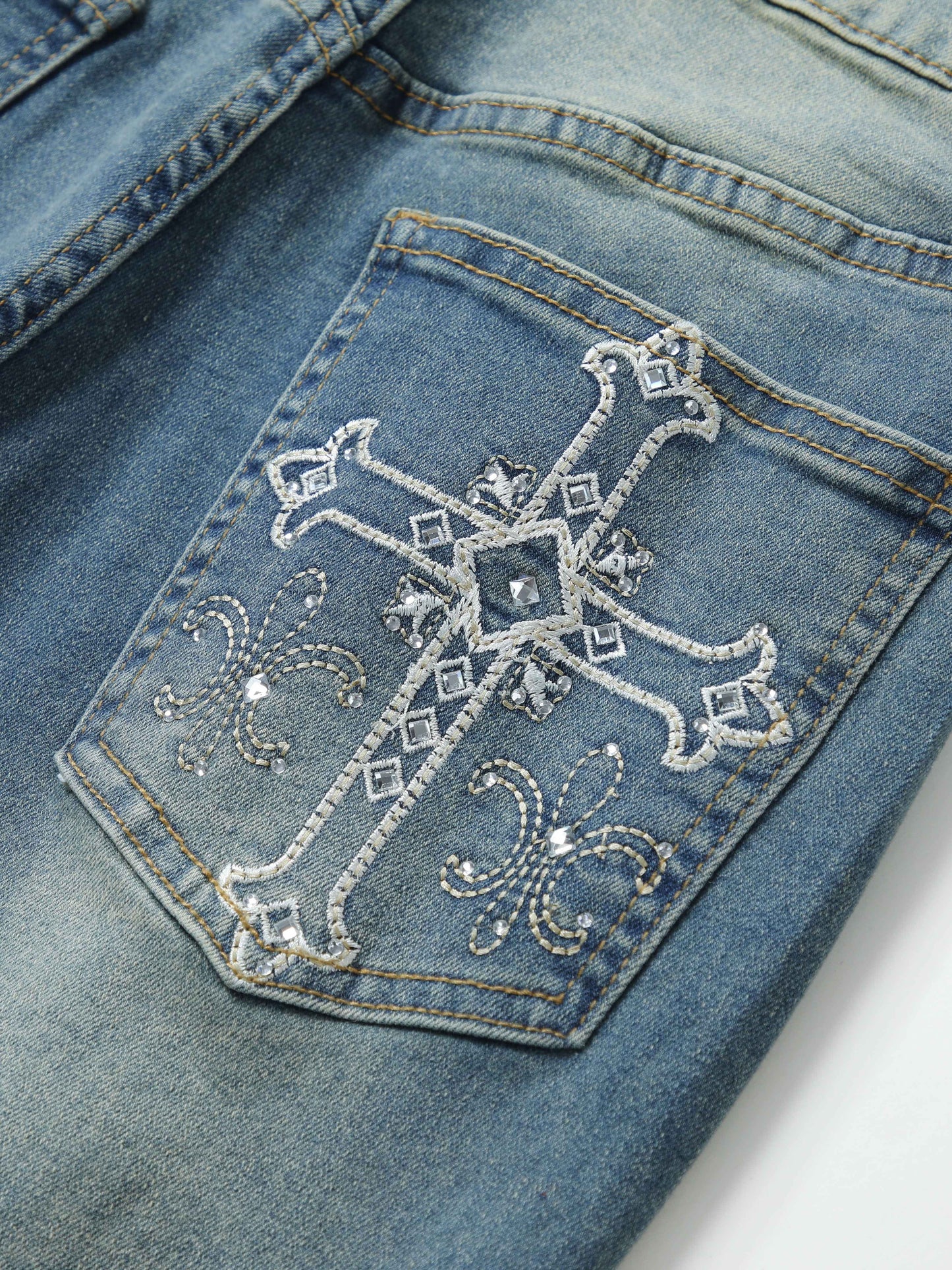 Women's Rhinestone Embroidered Slim Fit Jeans – Trendy & Stylish
